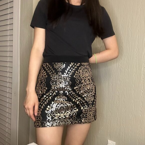 STRADIVARIUS skirt - Picture 1 of 4